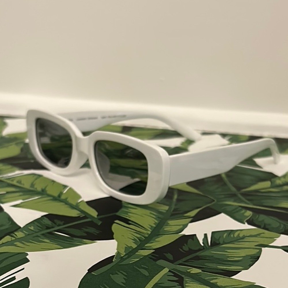 PILGRIM YANSEL RECYCLED WHITE POLARIZED SUNGLASSES WOMEN